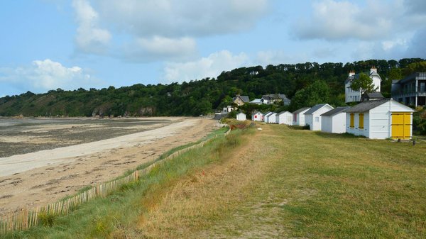 Comment organiser des vacances en Algarve avec des cours de poterie et des excursions en bateau?